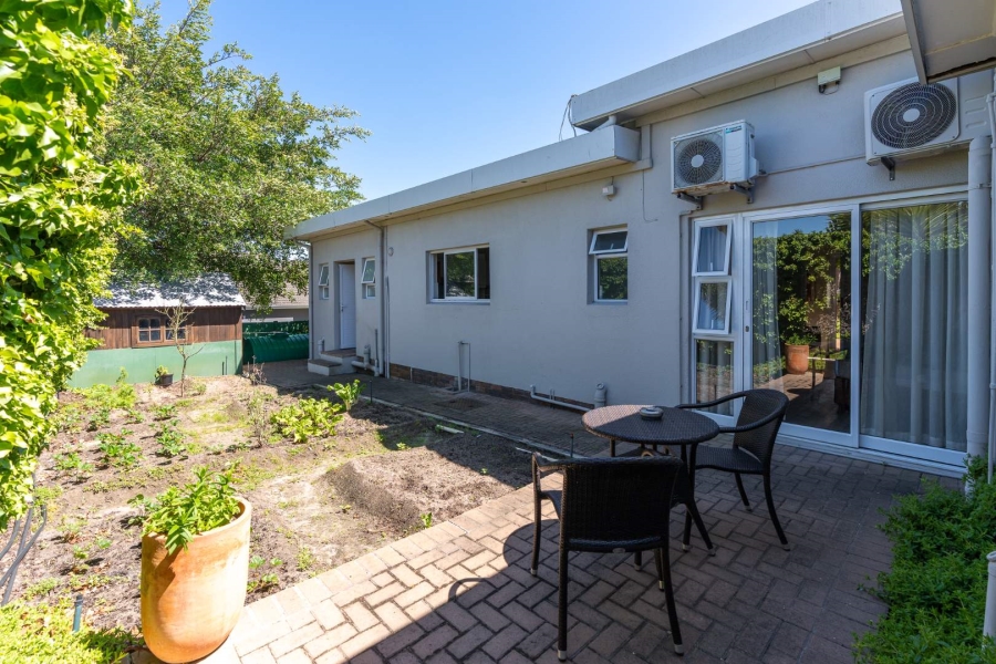 6 Bedroom Property for Sale in Milnerton Western Cape